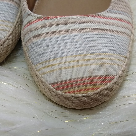 🌷4/$25🌷AE striped espadrille 9 1/2 wedge - Picture 2 of 4